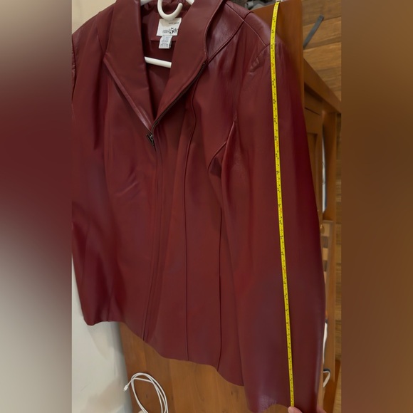 East 5th red Leather Jacket - Picture 4 of 6